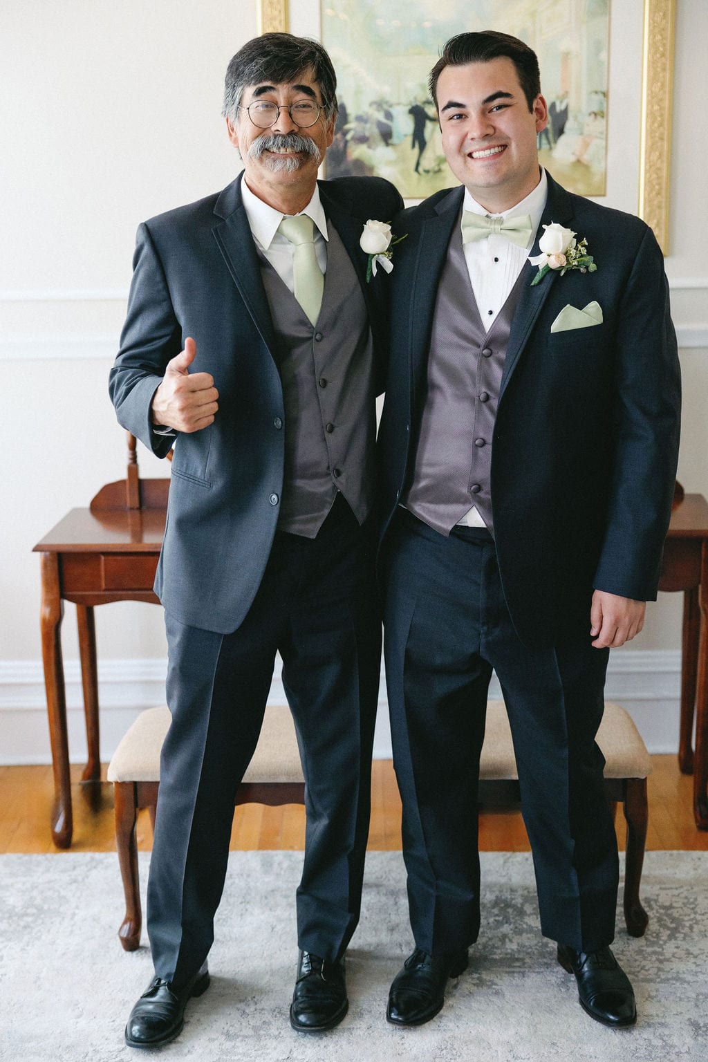 Grace and Miles wedding at Eldredge Manor, the groom with his groomsmen