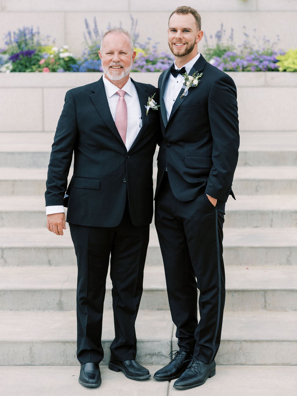 Joe and Holly wedding, a family formal portrait at the temple