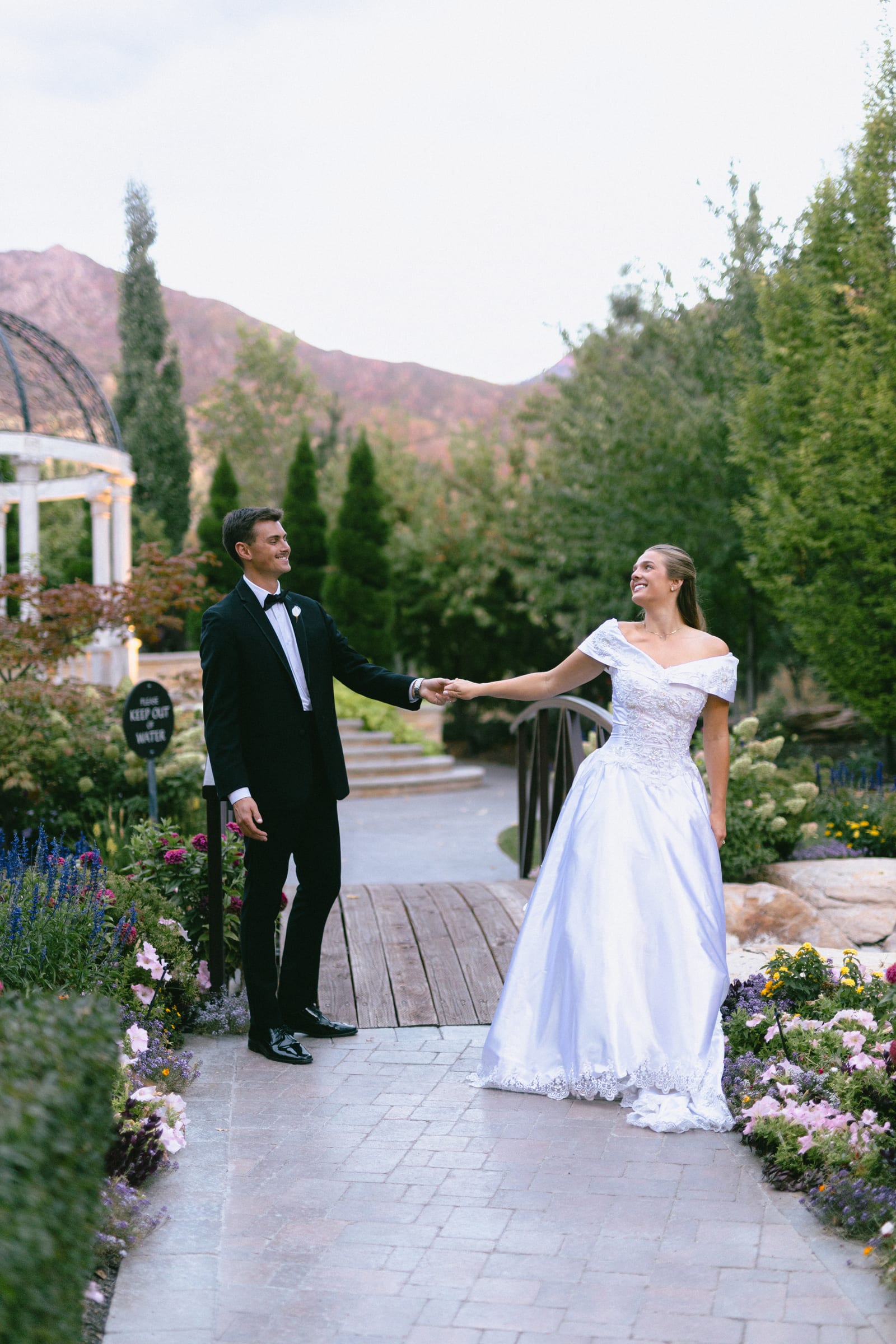 Kyle and Marita wedding at Bellissimo Gardens, the couple at golden hour