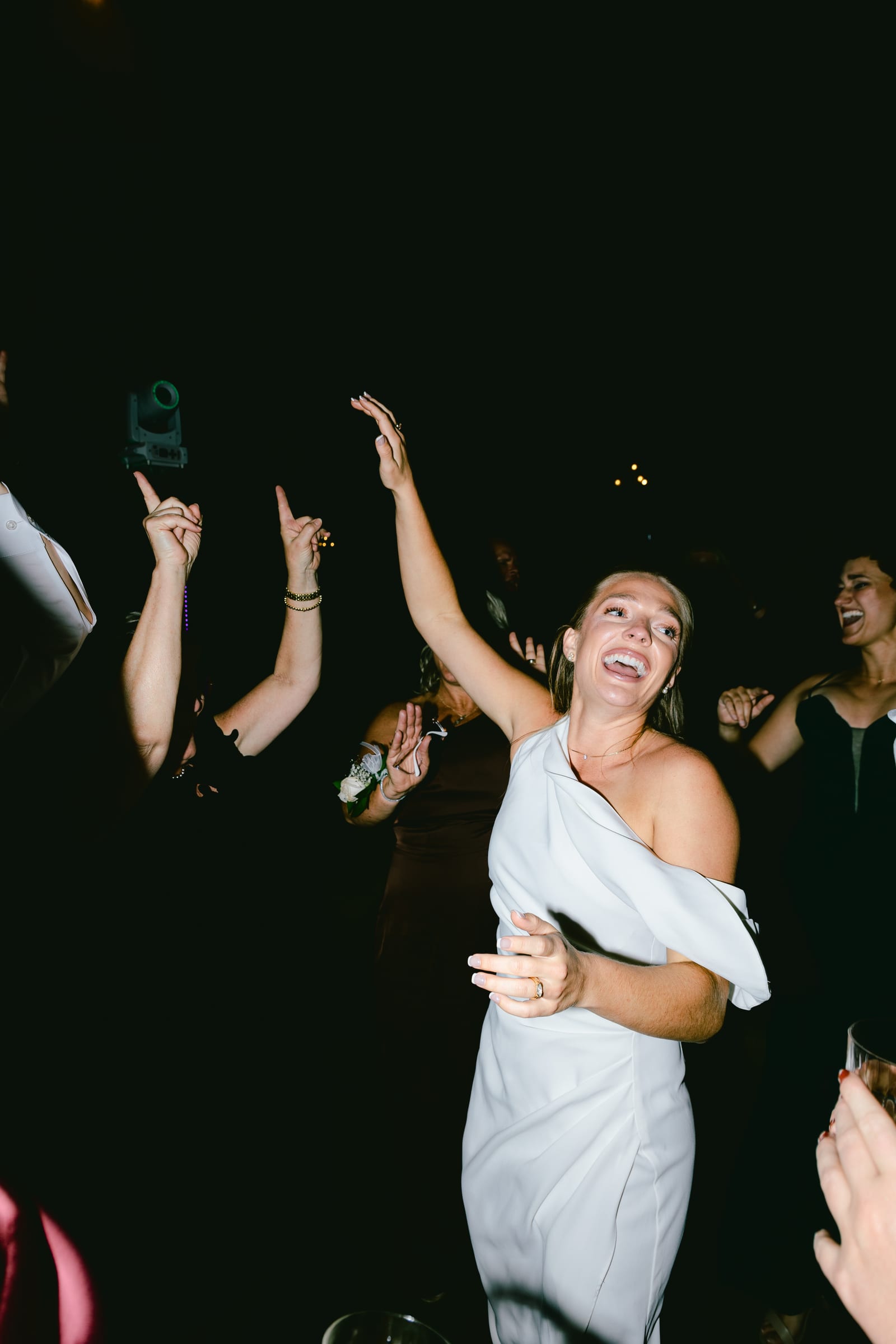 Kyle and Marita wedding at Bellissimo Gardens, dancing into the night